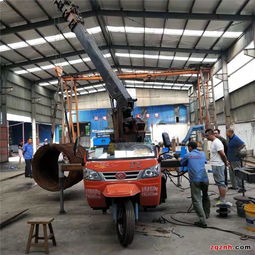 農(nóng)村建筑好幫手 三噸三輪背樹吊的多功能應(yīng)用